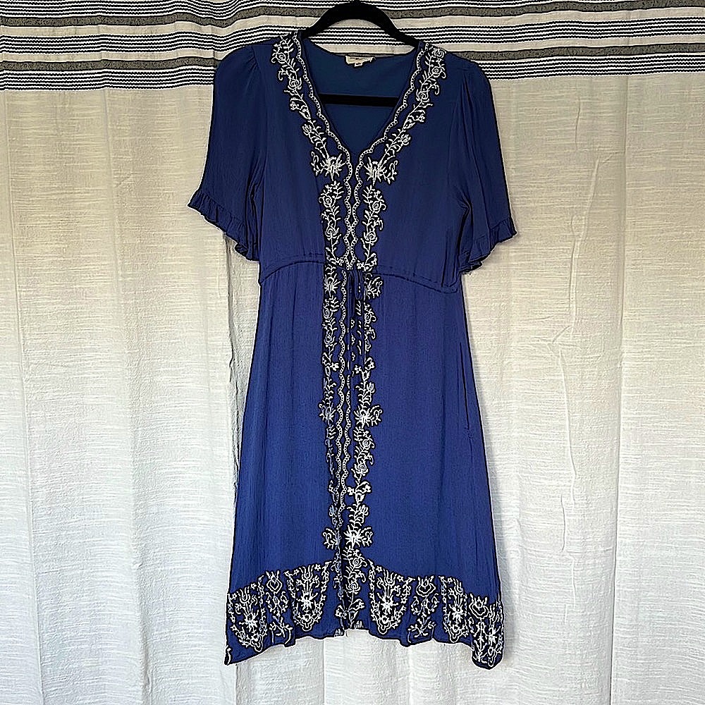 Ruffled Sleeve Knee Length Dress